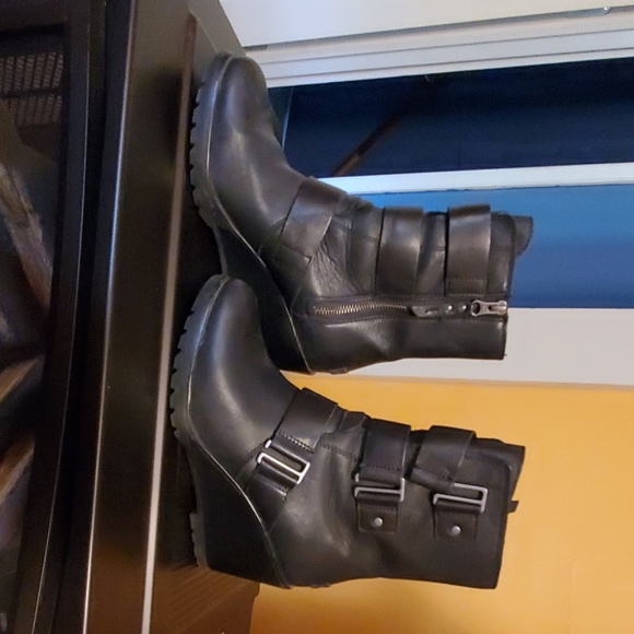 Booties - Picture 3 of 5